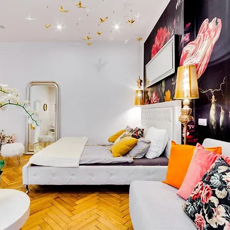Apartman Drama Queen In Old Town