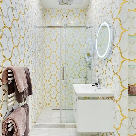 Drama Queen In Old Town Appartement